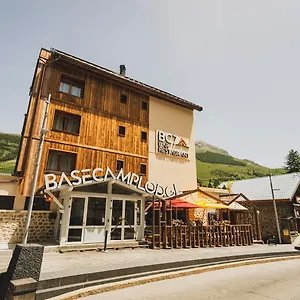 https://hotel-chalet-des-champions.hotels-rhonealpes.com